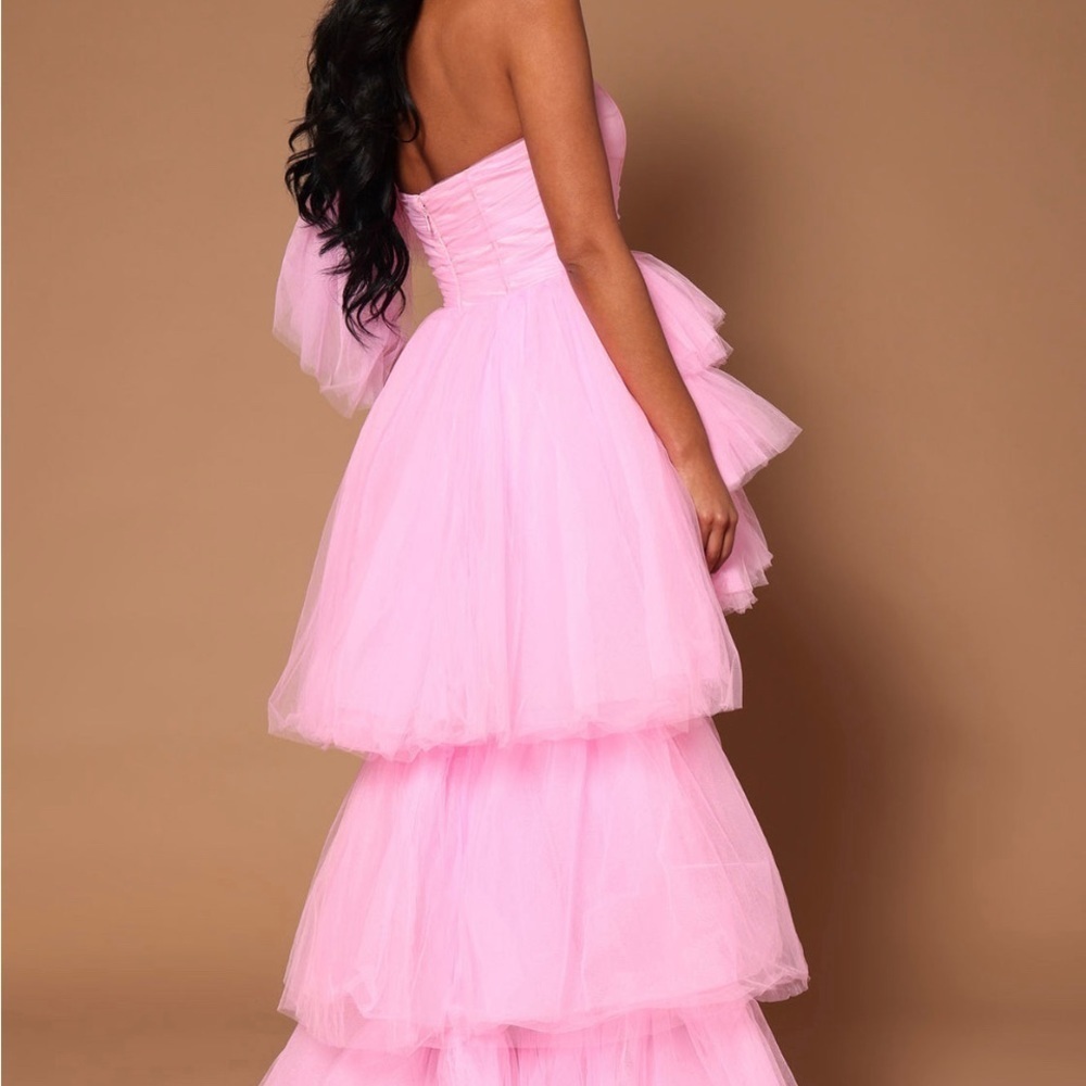 EUC-3-TIERED PROM DRESS. SZ XS - Picture 3 of 3